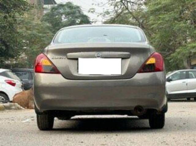 https://images10.gaadi.com/usedcar_image/3701572/original/processed_img2927714__used_car_2927714_1701755428.jpg?imwidth=6401
