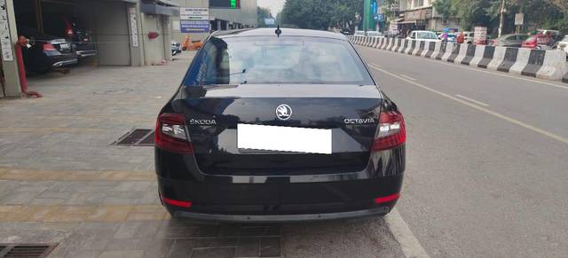 https://images10.gaadi.com/usedcar_image/3701655/original/processed_img2927760__usedcar_whatsappimage2023_12_03at12933pm_9661701676775_1701676782.jpeg?imwidth=6401