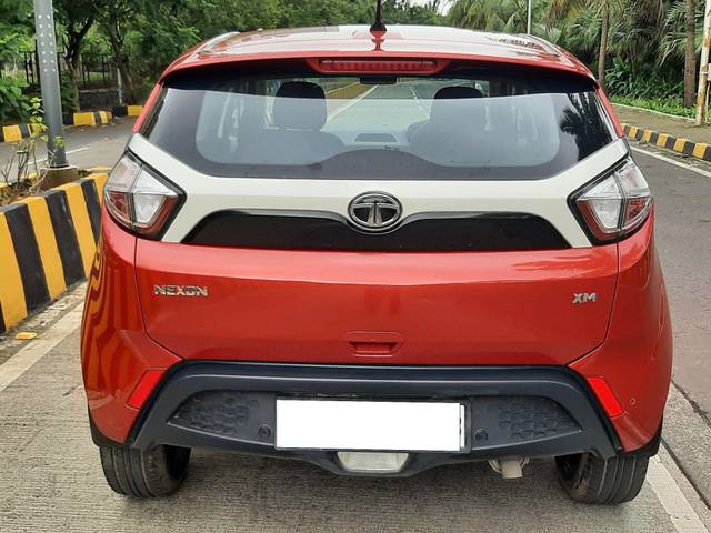https://images10.gaadi.com/usedcar_image/3701674/original/processed_img2927772__used_car_2927772_1701840558.jpg?imwidth=6402