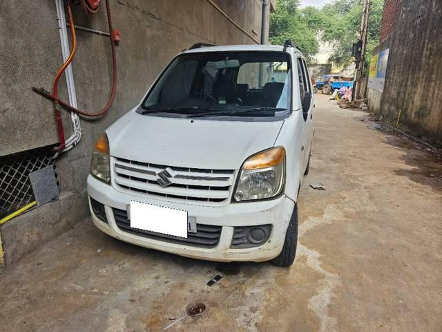 https://images10.gaadi.com/usedcar_image/3701686/original/processed_1296ee8f-5607-41c5-b5c9-eae301cd6fbd.jpg?imwidth=6402