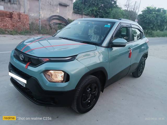 https://images10.gaadi.com/usedcar_image/3701727/original/processed_img2927813__used_car_2927813_1701679009.jpg?imwidth=6400