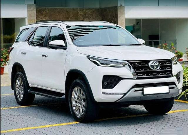 https://images10.gaadi.com/usedcar_image/3701761/original/img3701761__zz1_crop_img_65700efa4b5d6_1701842682.PNG?imwidth=6400