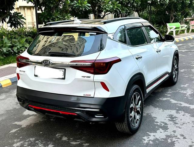 https://images10.gaadi.com/usedcar_image/3701765/original/img3701765__zz1_crop_img_6570105ec9110_1701843038.jpg?imwidth=6401