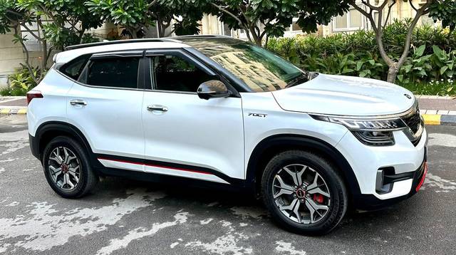 https://images10.gaadi.com/usedcar_image/3701765/original/img3701765__zz1_crop_img_6570107a6770f_1701843066.jpg?imwidth=6402