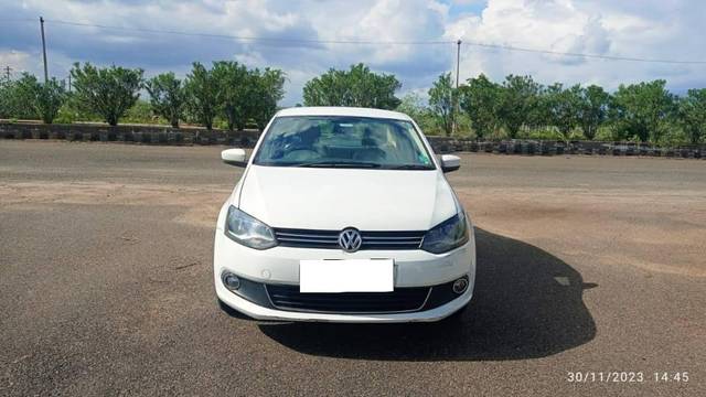 https://images10.gaadi.com/usedcar_image/3701784/original/processed_99884646-742e-4109-99e8-8a067b7530f7.jpg?imwidth=6402