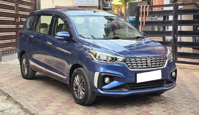 https://images10.gaadi.com/usedcar_image/3701812/original/processed_img2927857__used_car_2927857_1701682093.jpg?imwidth=6400