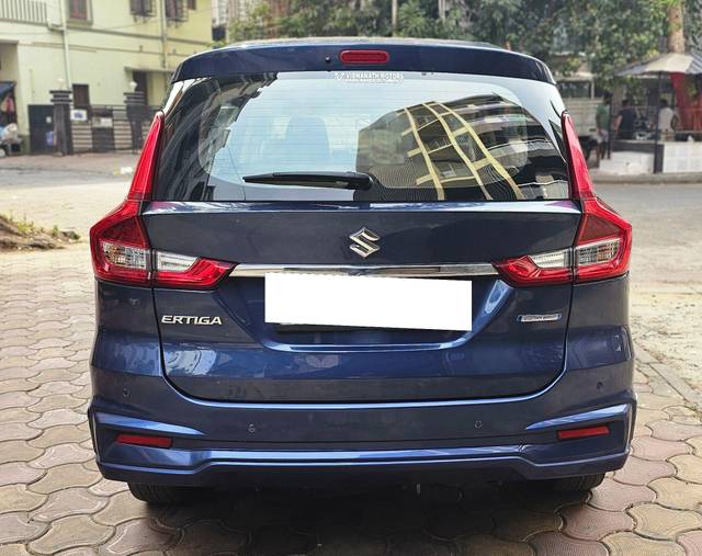 https://images10.gaadi.com/usedcar_image/3701812/original/processed_img2927857__used_car_2927857_1701682103.jpg?imwidth=6401