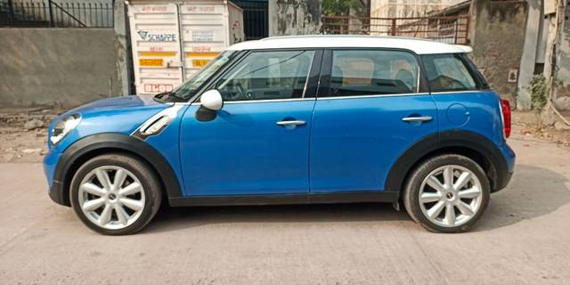 https://images10.gaadi.com/usedcar_image/3701819/original/27__VCC_IMG_1701072729306_1824572_95_1701073362.jpg?imwidth=6401