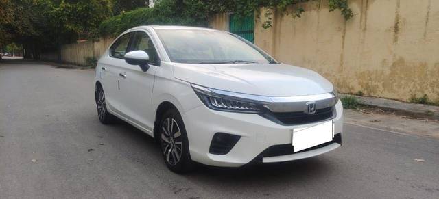 https://images10.gaadi.com/usedcar_image/3701864/original/processed_img2927885__used_car_2927885_1701683586.jpg?imwidth=6400