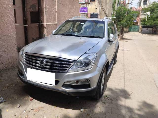 https://images10.gaadi.com/usedcar_image/3701917/original/processed_51c379ab-09e0-499c-98c9-e72d16df7ead.jpeg?imwidth=6401