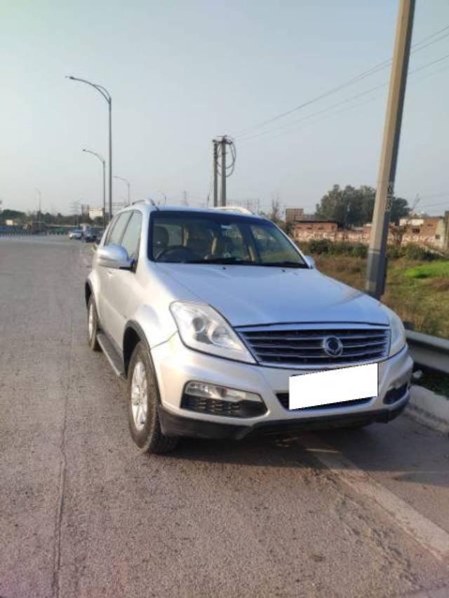 https://images10.gaadi.com/usedcar_image/3701917/original/processed_850333ce-17cf-429c-8e81-b967de3cbfd9.jpeg?imwidth=6400