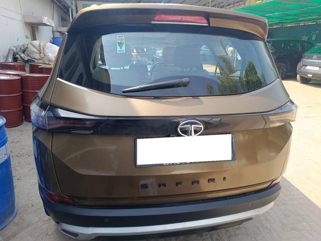 https://images10.gaadi.com/usedcar_image/3701947/original/processed_07ed2d9b-ed6d-4dc8-8f85-c0c22c33c120.jpg?imwidth=6401