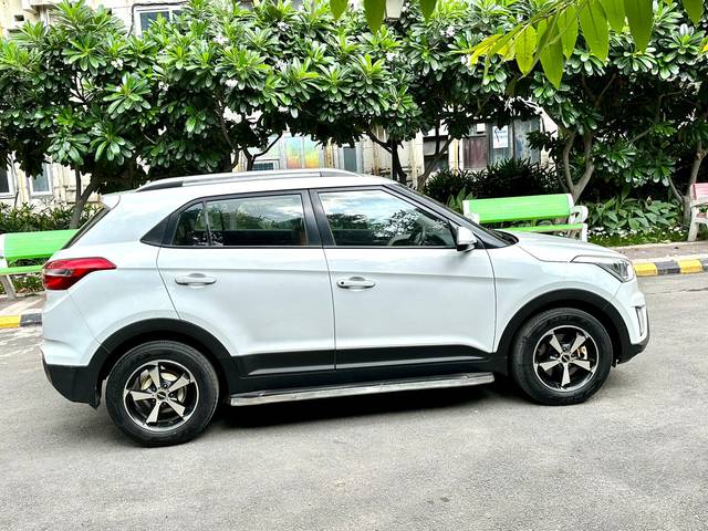 https://images10.gaadi.com/usedcar_image/3701959/original/img2927925__used_car_2927925_1701686755.jpg?imwidth=6401