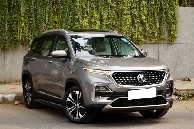 https://images10.gaadi.com/usedcar_image/3702002/original/processed_img2927943__used_car_2927943_1701688146.JPG?imwidth=6400