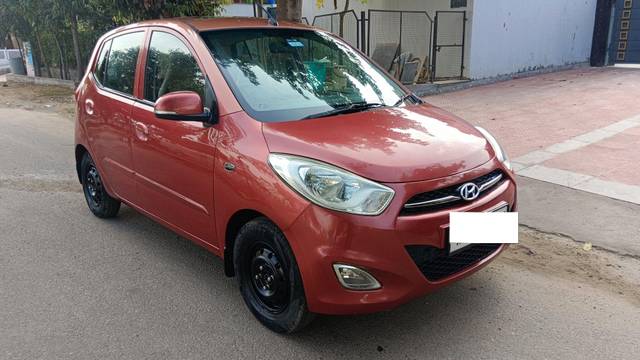 https://images10.gaadi.com/usedcar_image/3702004/original/processed_img2927945__used_car_2927945_1701688152.jpg?imwidth=6402