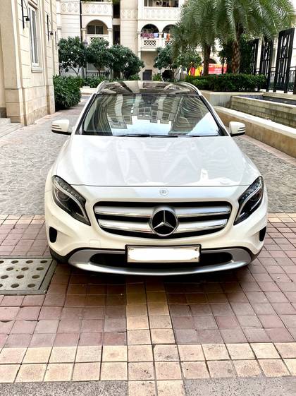 Mercedes-Benz GLA 4MATIC Mercedes-Benz GLA 4MATIC
