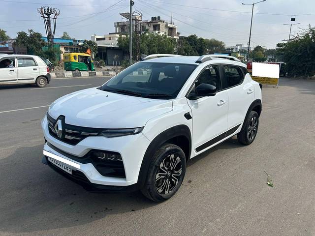 https://images10.gaadi.com/usedcar_image/3702030/original/processed_img2927957__used_car_2927957_1701689030.jpg?imwidth=6400
