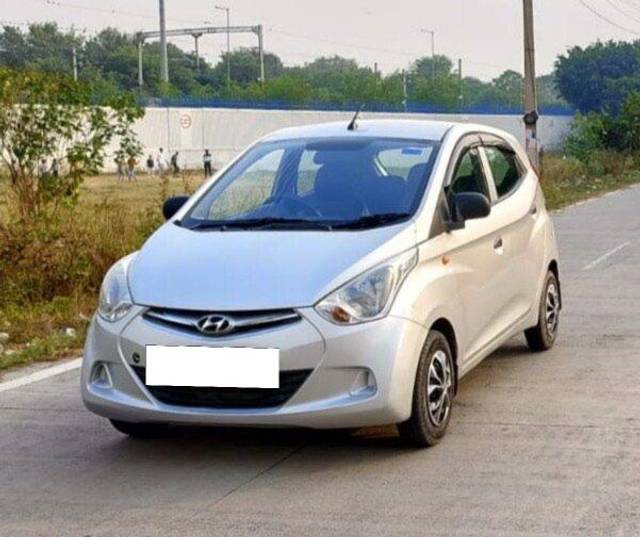 https://images10.gaadi.com/usedcar_image/3702077/original/processed_img2927995__used_car_2927995_1701690097.jpg?imwidth=6402