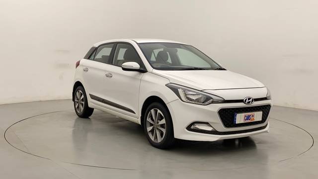 https://images10.gaadi.com/usedcar_image/3702082/original/fd0db0a9-9f36-47b0-acd2-1006aea1334f__43.jpg?imwidth=6400