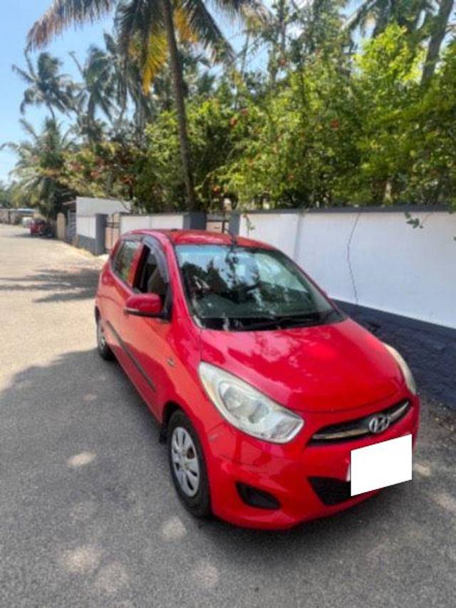 https://images10.gaadi.com/usedcar_image/3702084/original/processed_ca36d692-2222-4a67-b0c3-d78a88bebe33.jpeg?imwidth=6400