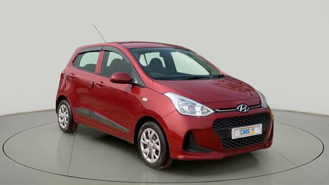 https://images10.gaadi.com/usedcar_image/3702087/original/slot__1-7-Exterior-11933959763-806feaf74b8e4021a376ff7fc0a36882-Exterior-7.jpg?imwidth=6400