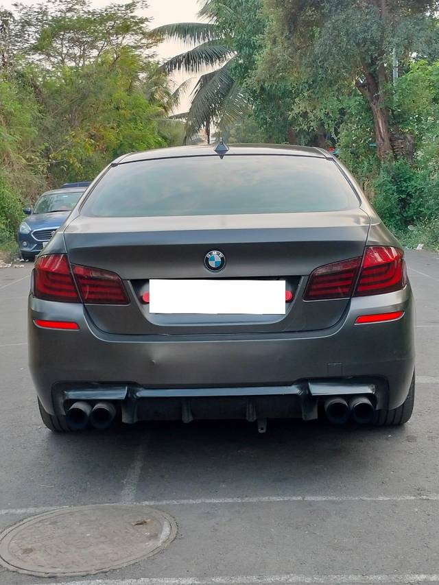 https://images10.gaadi.com/usedcar_image/3702122/original/processed_img2928024__used_car_2928024_1701691205.jpg?imwidth=6402
