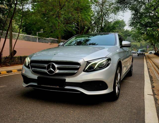 https://images10.gaadi.com/usedcar_image/3702129/original/processed_img2928030__used_car_2928030_1701691376.jpg?imwidth=6402