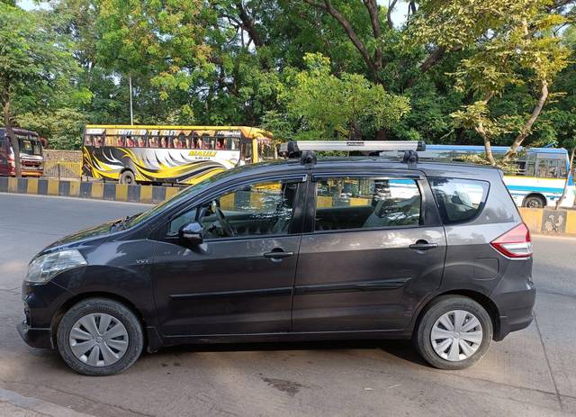 https://images10.gaadi.com/usedcar_image/3702138/original/processed_img2928035__used_car_2928035_1701691628.jpeg?imwidth=6402