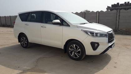 Toyota Innova Crysta 2.4 VX 7 STR Toyota Innova Crysta 2.4 VX 7 STR