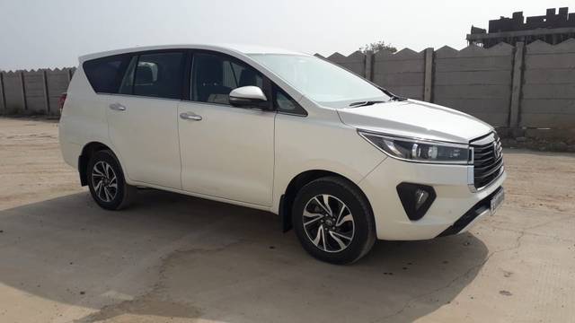 https://images10.gaadi.com/usedcar_image/3702145/original/img2928039__used_car_2928039_1701692047.jpg?imwidth=6400