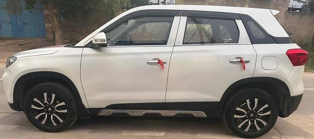 https://images10.gaadi.com/usedcar_image/3702148/original/img2928041__used_car_2928041_1701691989.jpg?imwidth=6402
