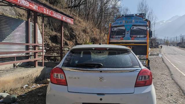 https://images10.gaadi.com/usedcar_image/3702153/original/processed_7c3a7d58-f39f-45d3-974a-718c2ac11d83.jpg?imwidth=6401