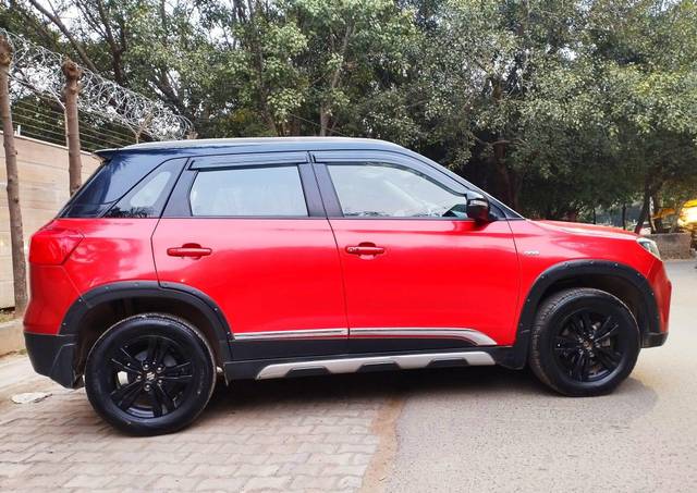 https://images10.gaadi.com/usedcar_image/3702154/original/processed_img2928042__used_car_2928042_1701692984.jpg?imwidth=6401