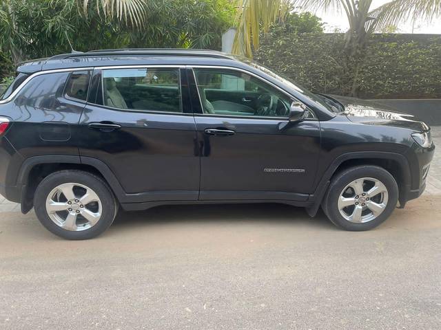 https://images10.gaadi.com/usedcar_image/3702190/original/processed_img2928066__used_car_2928066_1701693344.jpg?imwidth=6401
