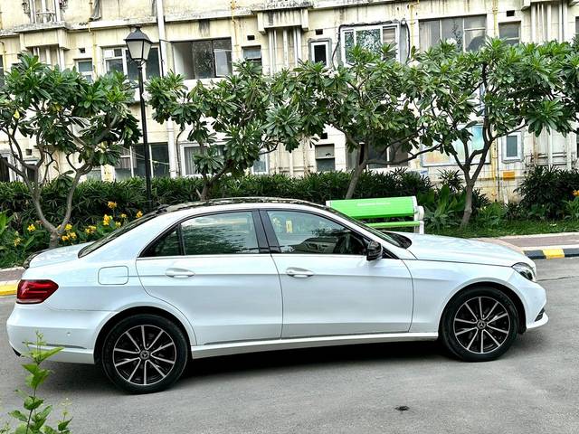 https://images10.gaadi.com/usedcar_image/3702194/original/processed_img2928067__used_car_2928067_1701693476.jpg?imwidth=6401