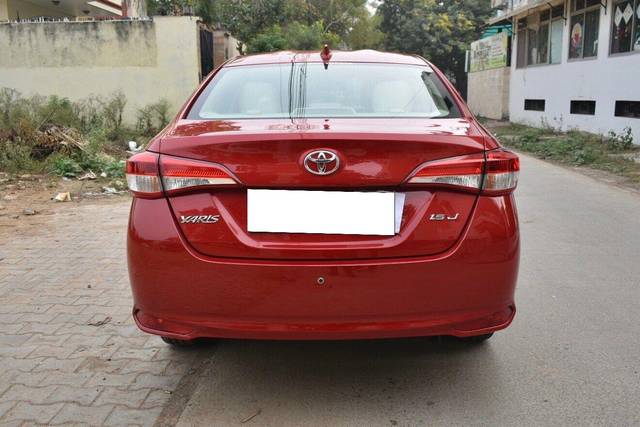https://images10.gaadi.com/usedcar_image/3702242/original/processed_img2928090__used_car_2928090_1701695329.jpg?imwidth=6402