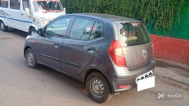 https://images10.gaadi.com/usedcar_image/3702276/original/processed_cae15520-5b30-44ba-b09d-9337f3dc0202.jpg?imwidth=6401