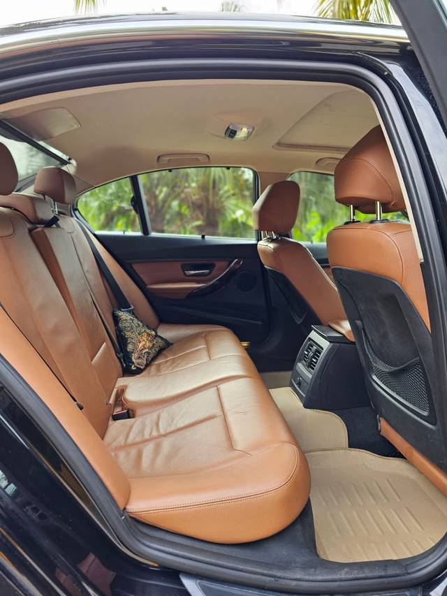 https://images10.gaadi.com/usedcar_image/3702279/original/img2928110__usedcar_1e1612f2_39b4_4043_a7ad_9fd7c6a0b137_5731701696954_1701696960.jpg?imwidth=6401