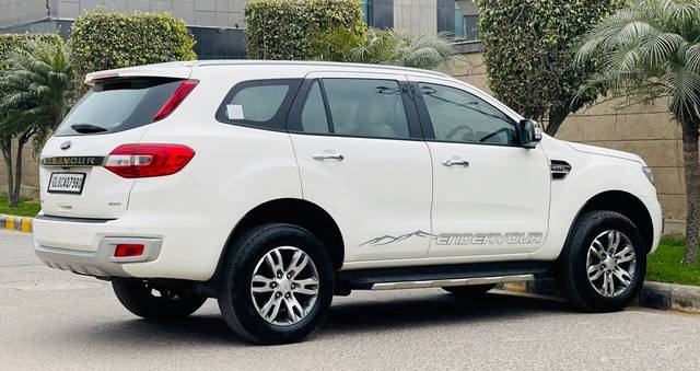 https://images10.gaadi.com/usedcar_image/3702337/original/img3702337__zz1_crop_img_65702a6d5c693_1701849709.jpg?imwidth=6402
