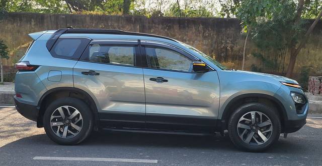 https://images10.gaadi.com/usedcar_image/3702430/original/img3702430__zz1_crop_img_6570370f5faff_1701852943.jpg?imwidth=6401
