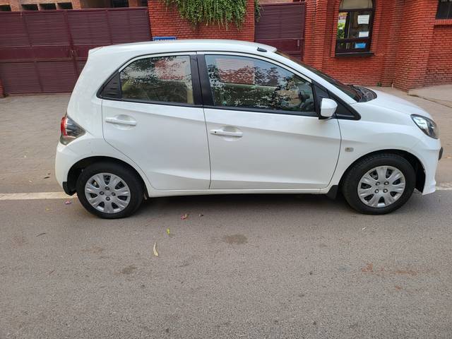 https://images10.gaadi.com/usedcar_image/3702453/original/img2928139__used_car_2928139_1701706286.jpg?imwidth=6401