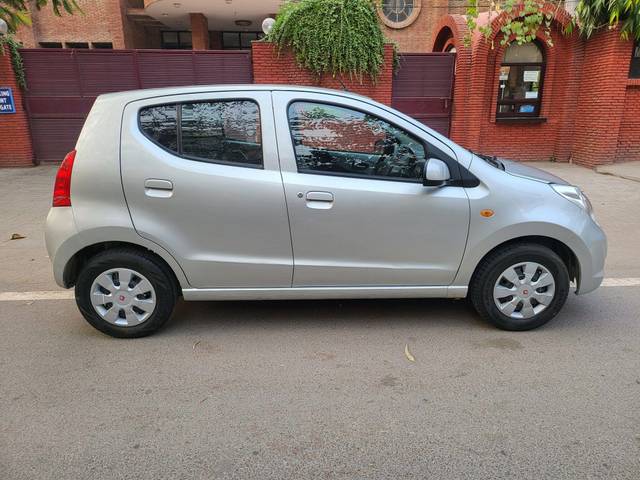 https://images10.gaadi.com/usedcar_image/3702462/original/processed_img2928141__used_car_2928141_1701706831.jpg?imwidth=6401
