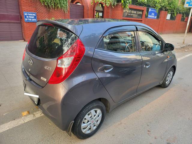 https://images10.gaadi.com/usedcar_image/3702469/original/processed_img2928142__used_car_2928142_1701707053.jpg?imwidth=6402