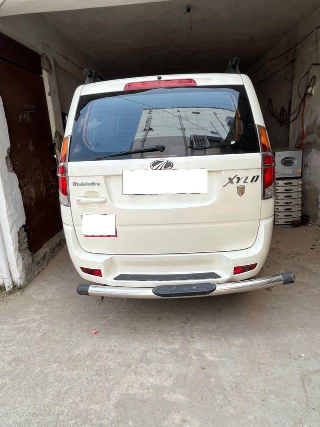 https://images10.gaadi.com/usedcar_image/3702610/original/processed_5fc0f6d0-251a-449d-8c87-508dfbbb86a8.jpeg?imwidth=6401