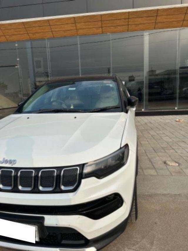 https://images10.gaadi.com/usedcar_image/3702638/original/processed_processed_9172423d-aa45-4b3a-9280-8cff65908137.jpeg?imwidth=6400