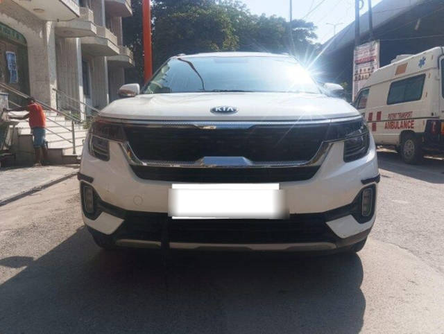 https://images10.gaadi.com/usedcar_image/3702646/original/processed_img2928151__used_car_2928151_1701723510.png?imwidth=6402