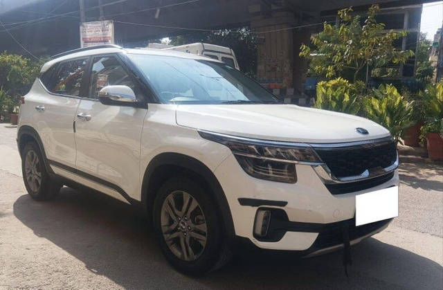 https://images10.gaadi.com/usedcar_image/3702646/original/processed_img2928151__used_car_2928151_1701723513.png?imwidth=6400