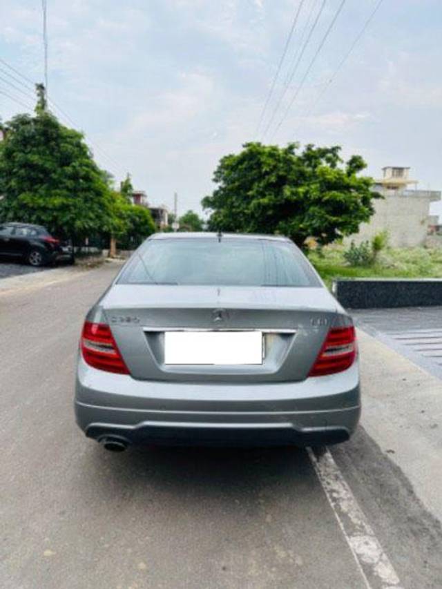 https://images10.gaadi.com/usedcar_image/3702656/original/processed_75fbd9de-86e2-419d-9823-3a7d73c1b168.jpeg?imwidth=6402