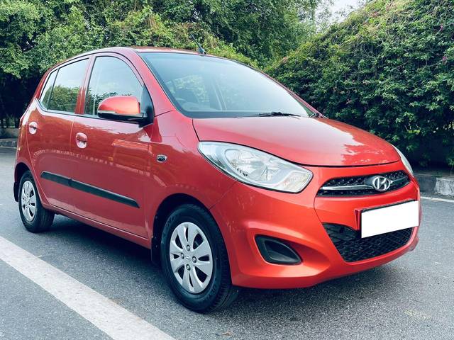 https://images10.gaadi.com/usedcar_image/3702669/original/processed_img2928153__used_car_2928153_1701734013.jpg?imwidth=6400
