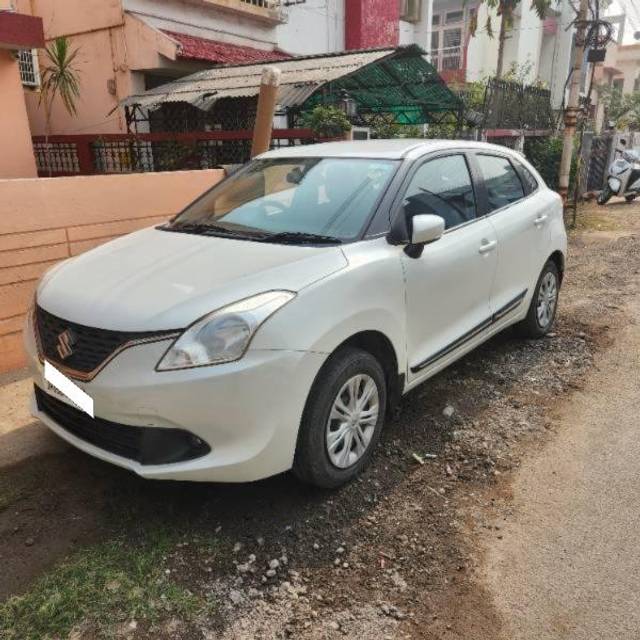 https://images10.gaadi.com/usedcar_image/3702674/original/processed_8db2409d-f4ff-4ab0-bafc-061a87524e88.jpg?imwidth=6401